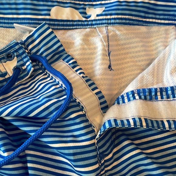 Vineyard Vines Boys Bathing Suit. Size XL - Picture 7 of 7